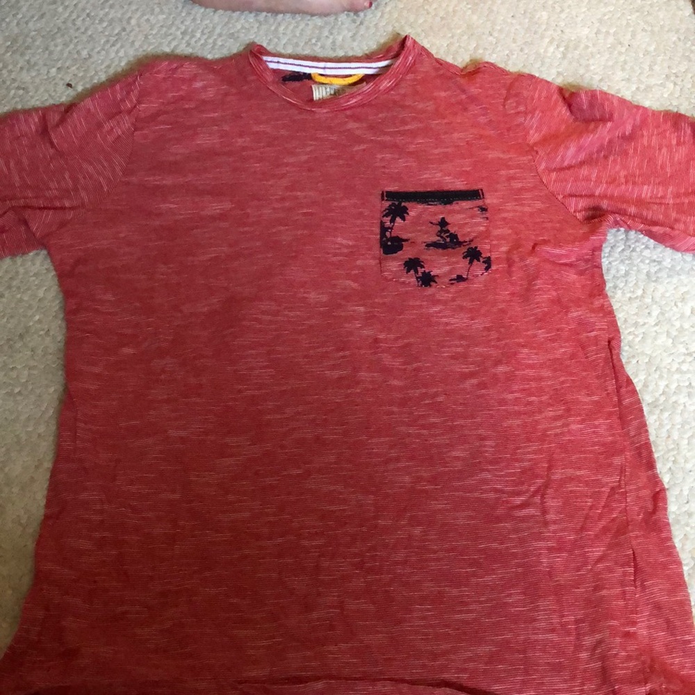 Red palm tree pocket t shirt